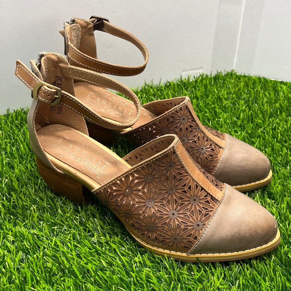 Spring Step LArtiste Pauletta Gray Brown Leather Laser Cut Floral Sandals 37